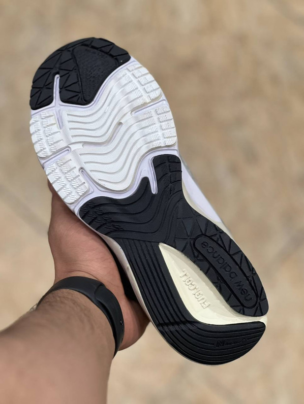 کتونی آمریکایی نیوبالانس ۹۹۰/ وارداتی /سایز ۳۶ تا ۴۵/فروش عمده و تک Newbalance U.S.A 990