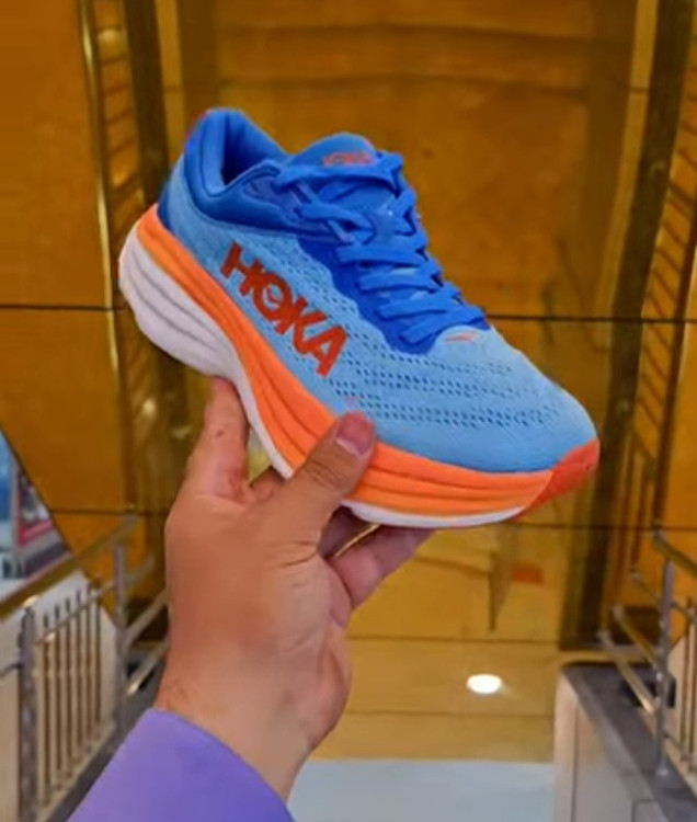 کتونی رانینگ هوکا باندی ۸ ، ساخت ویتنام ، hoka bondi 8