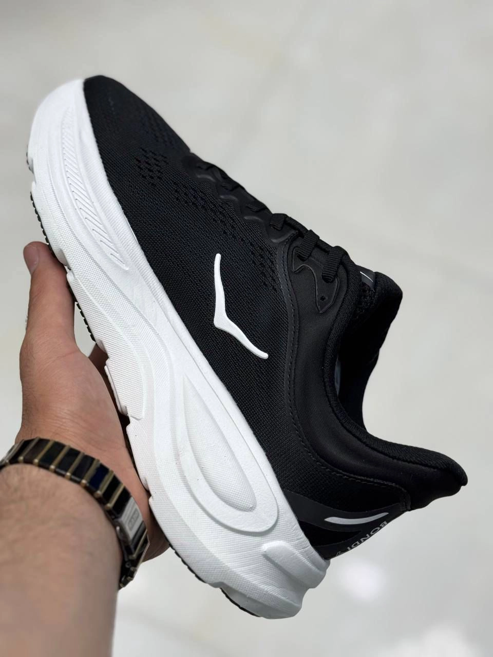 کتونی هوکا باندی ۹/shoes hoka bondi 9/ساخت ویتنام