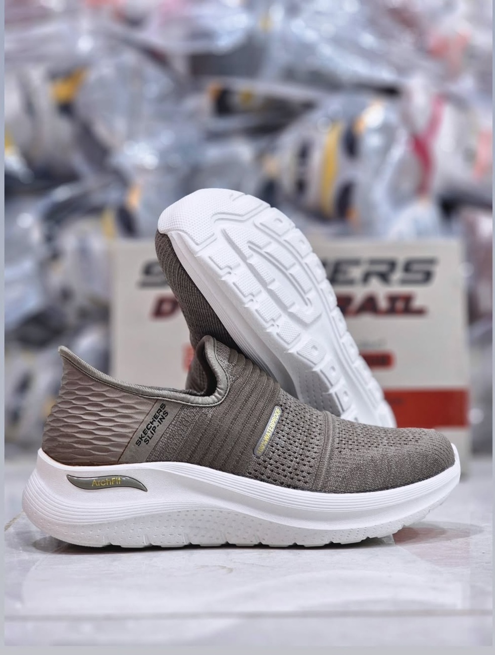اسکیچرز ضد آب ۱۰۰%.Skechers Slip _Ins 100%Waterproof Vietnam