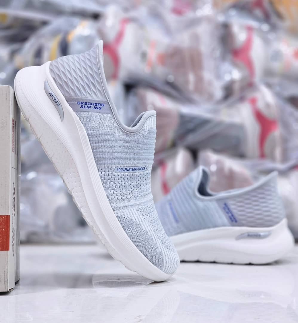 Skechers Slip _Ins 100%Waterproof Vietnamاسکیچرز ضد آب