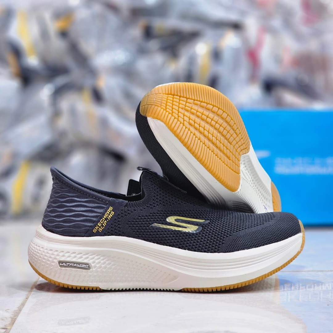 Skechers Slip _Ins Ultra Go Sole Memory Foam Vietnam. اسکیچرز مموری فوم