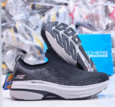 Skechers Max Cushion Vietnam. اسکیچرز مکس کوشن