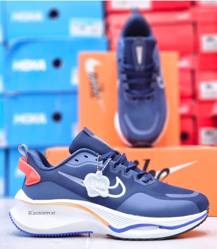 کتونی نایک زوم لبخندی ویتنامی توری مستر سایزبندی کامل 40تا 45 باکارتن بارکددار.Nike Zoom X Vietnam