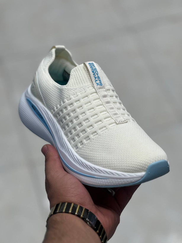 اسکیچرزmax cushion طبی و سبک و راحت ، کتونی ویتنامی سایز۳۷ تا ۴۰ فروش بصورت عمده و تک .Skechers Max cushion Vietnam