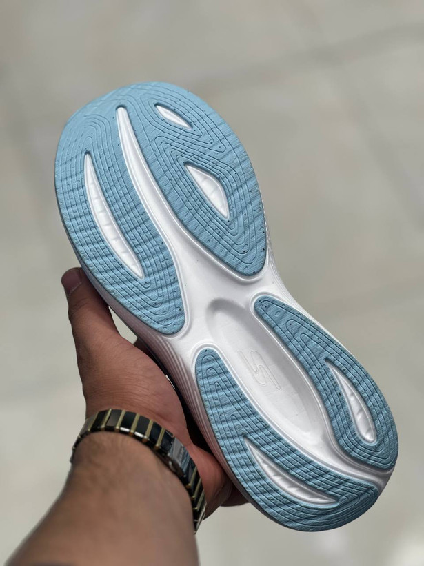 اسکیچرزmax cushion طبی و سبک و راحت ، کتونی ویتنامی سایز۳۷ تا ۴۰ فروش بصورت عمده و تک .Skechers Max cushion Vietnam
