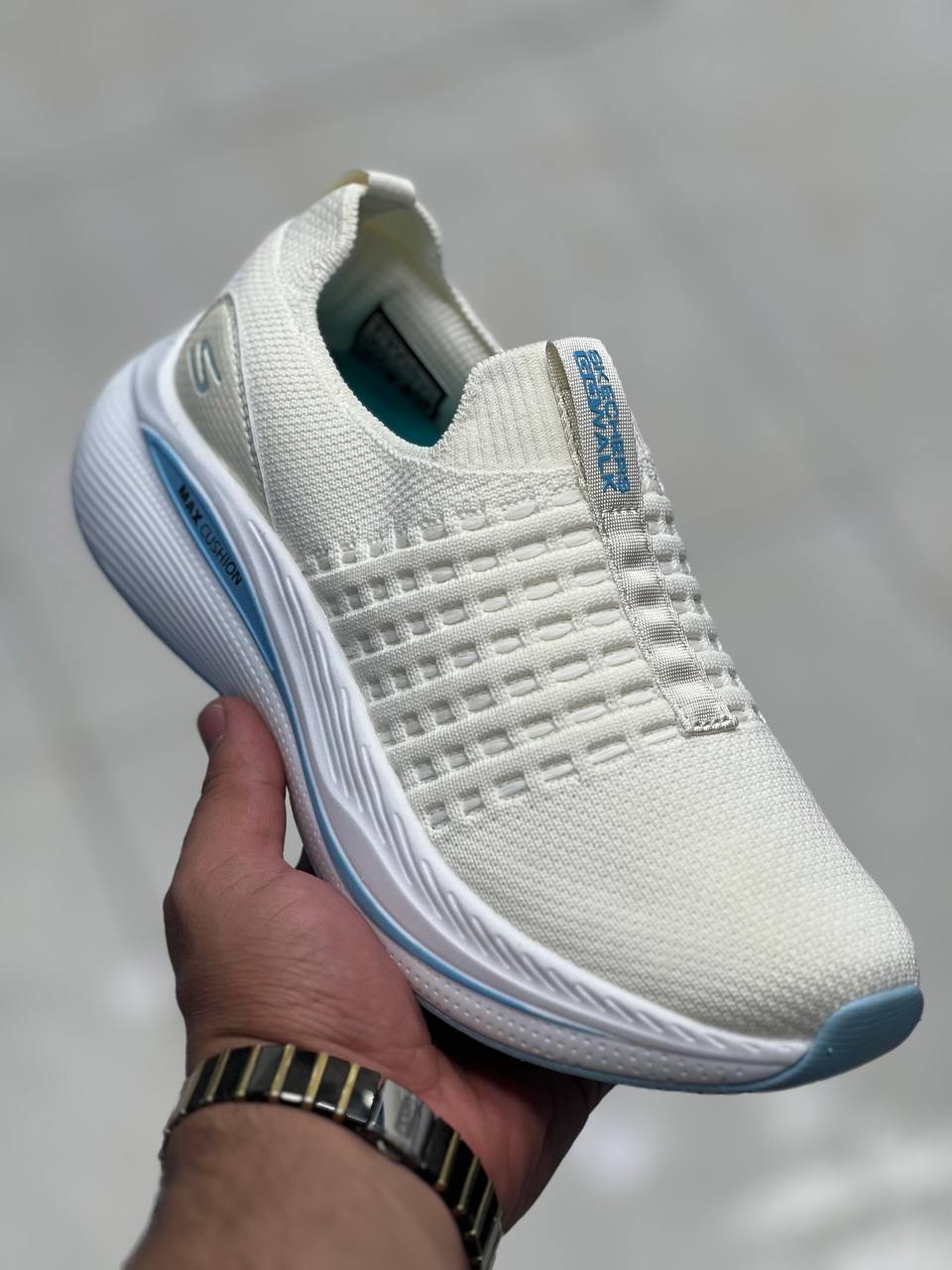 اسکیچرزmax cushion طبی و سبک و راحت ، کتونی ویتنامی سایز۳۷ تا ۴۰ فروش بصورت عمده و تک .Skechers Max cushion Vietnam