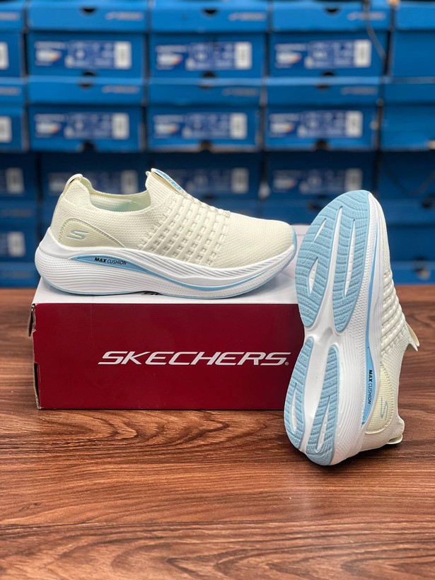 اسکیچرزmax cushion طبی و سبک و راحت ، کتونی ویتنامی سایز۳۷ تا ۴۰ فروش بصورت عمده و تک .Skechers Max cushion Vietnam