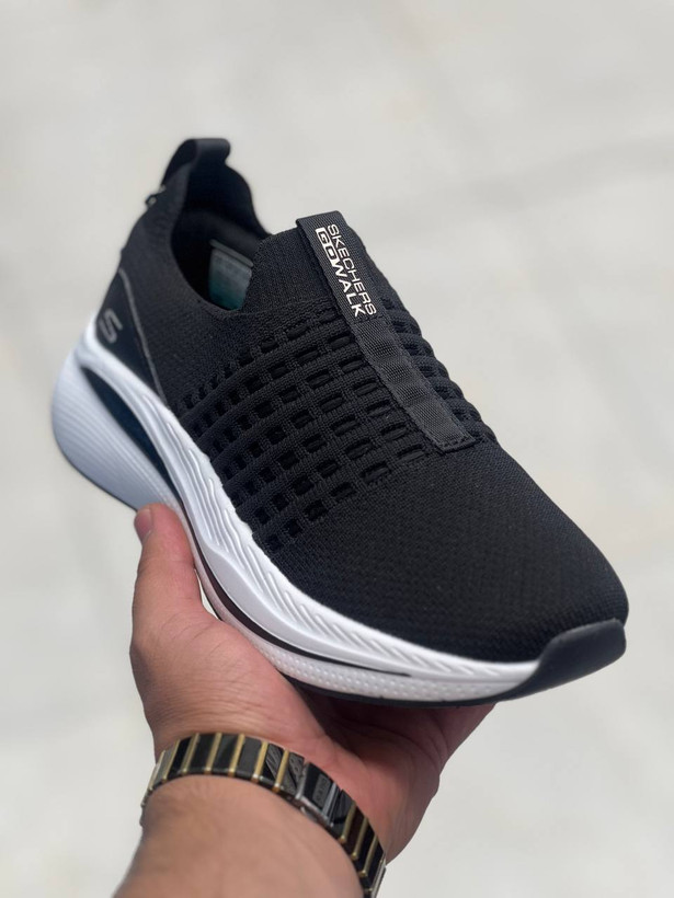 کفش اسکیچرزmax cushion طبی و سبک و راحت ، کتونی ویتنامی سایز۳۷ تا ۴۰ فروش بصورت عمده و تک .Skechers Max cushion Vietnam