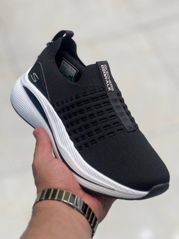 کفش اسکیچرزmax cushion طبی و سبک و راحت ، کتونی ویتنامی سایز۳۷ تا ۴۰ فروش بصورت عمده و تک .Skechers Max cushion Vietnam