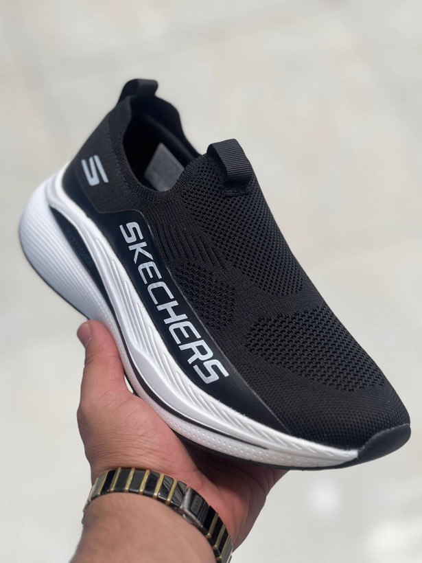 کتونی اسکیچرز مدل GO Walk max Cushioning , سایز ۳۷ تا۴۵، ساخت ویتنام ، فروش عمده و تک. Skechers Go Walk Max Cushioning Vietnam