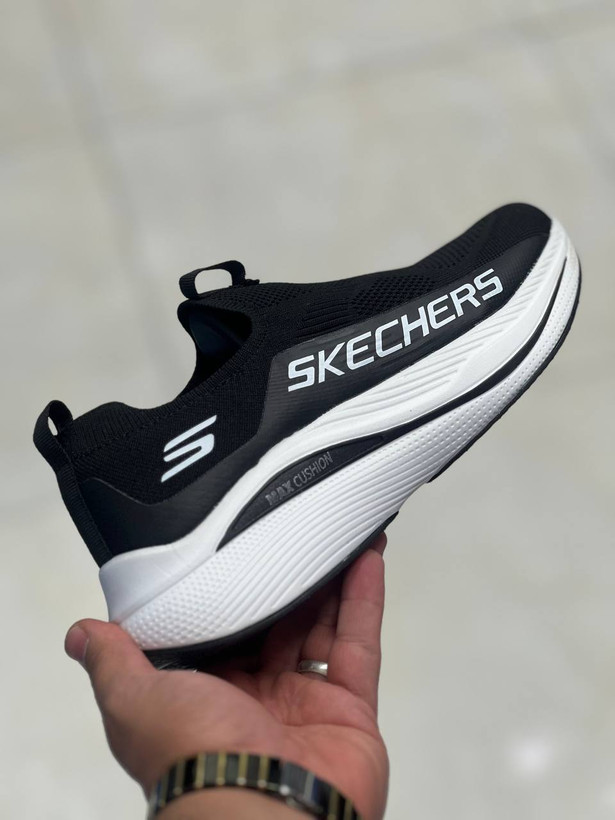 کتونی اسکیچرز مدل GO Walk max Cushioning , سایز ۳۷ تا۴۵، ساخت ویتنام ، فروش عمده و تک. Skechers Go Walk Max Cushioning Vietnam