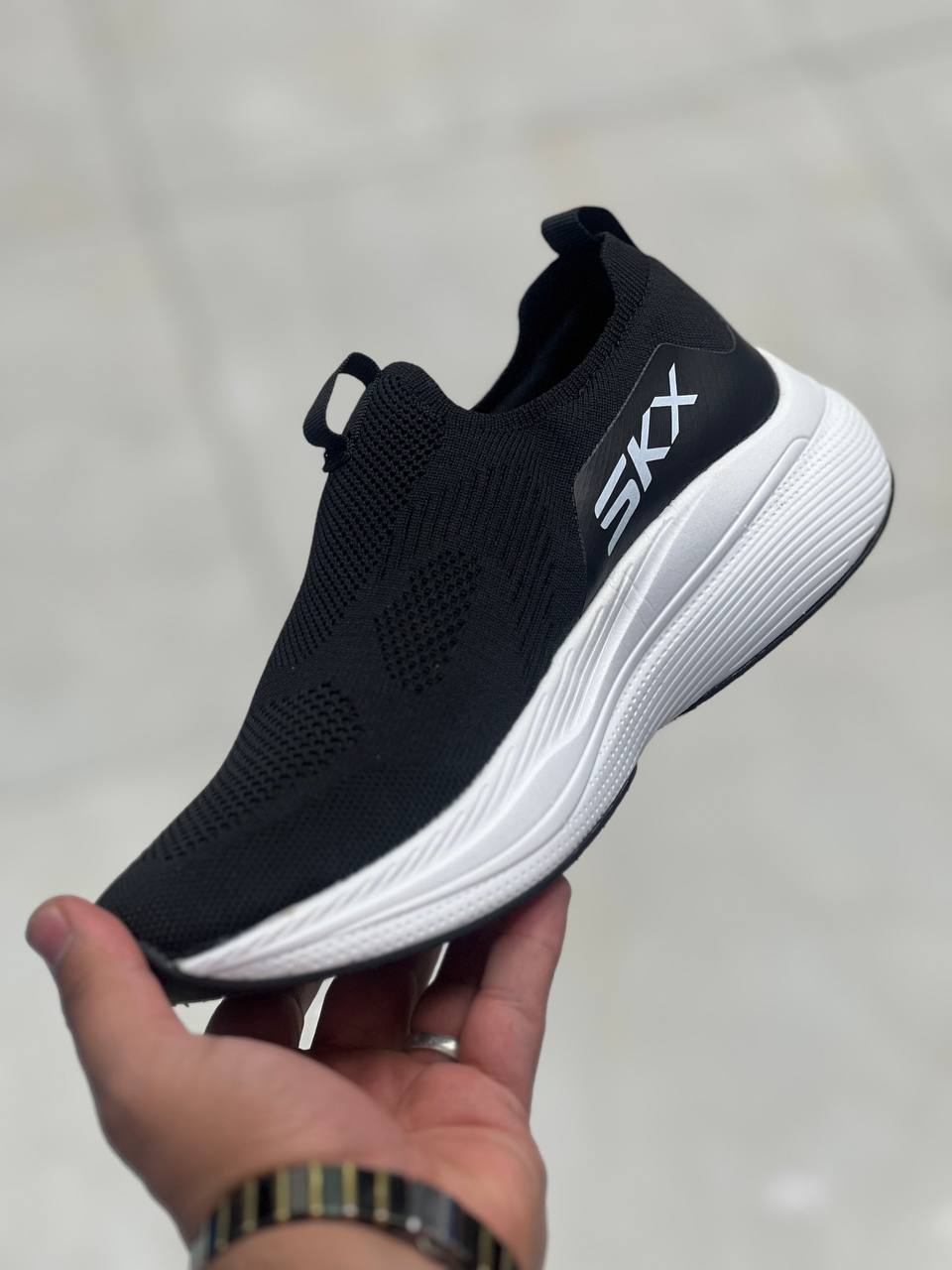کتونی اسکیچرز مدل GO Walk max Cushioning , سایز ۳۷ تا۴۵، ساخت ویتنام ، فروش عمده و تک. Skechers Go Walk Max Cushioning Vietnam