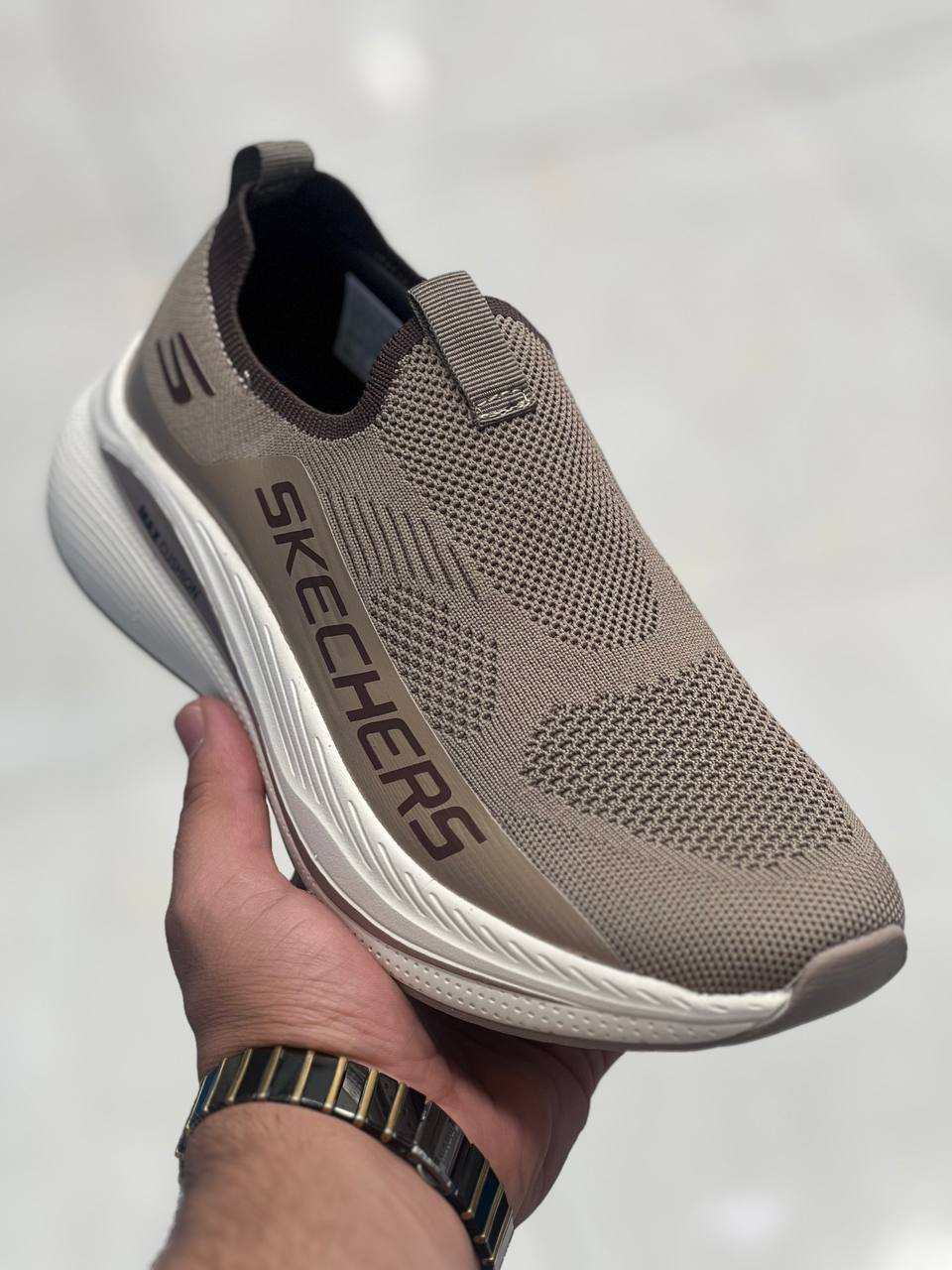 کتونی اسکیچرز مدل GO Walk max Cushioning , سایز ۴۰ تا ۴۵، ساخت ویتنام ، فروش عمده و تک. Skechers Go Walk Max Cushioning Vietnam