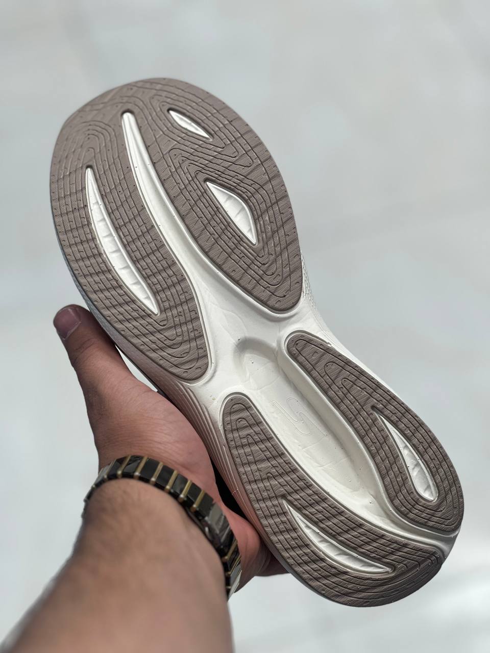 کتونی اسکیچرز مدل GO Walk max Cushioning , سایز ۴۰ تا ۴۵، ساخت ویتنام ، فروش عمده و تک. Skechers Go Walk Max Cushioning Vietnam
