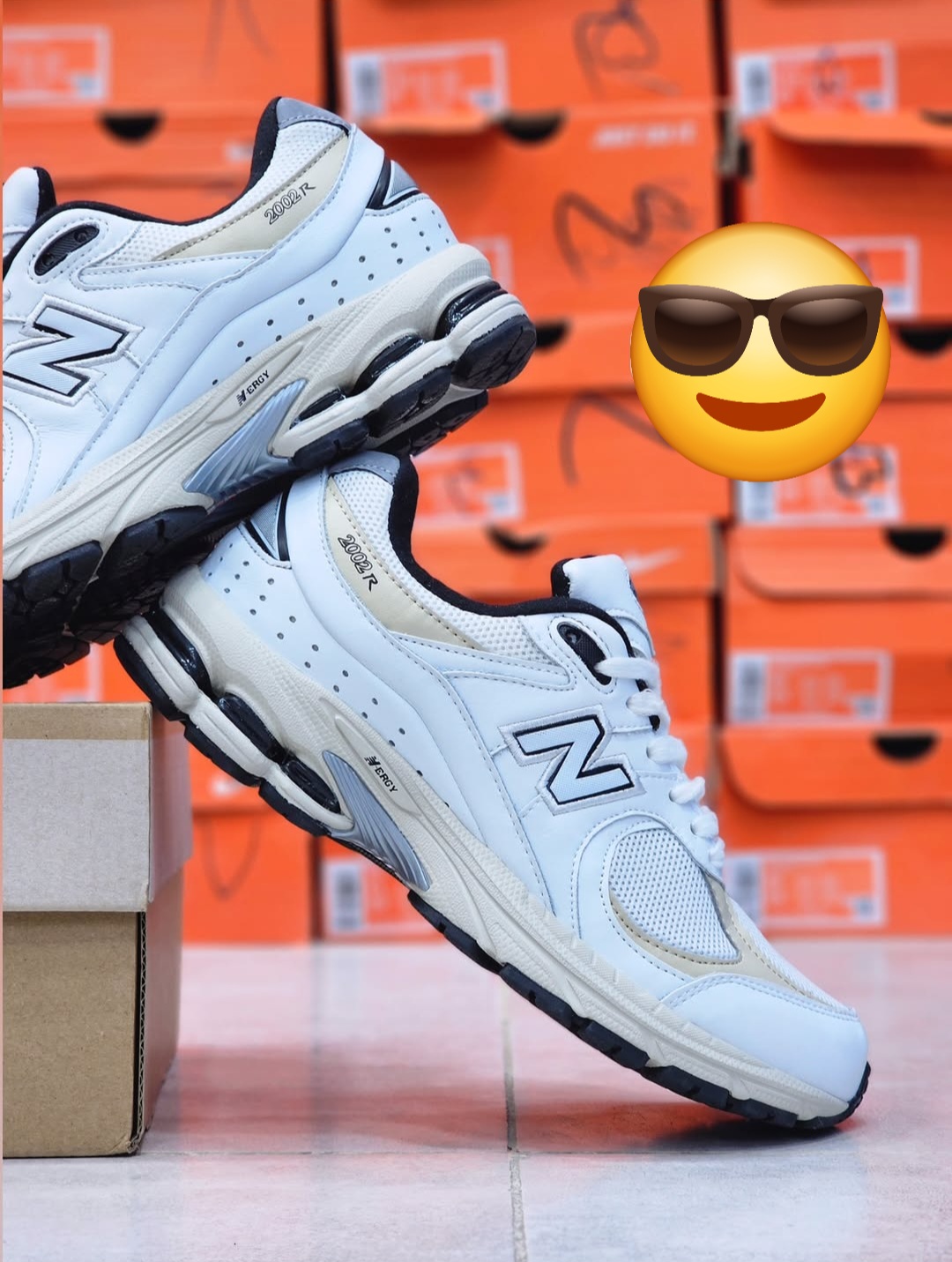 کتونی نیوبالانس۲۰۰۲R. ساخت ویتنام سایز بندی ۴۰ تا ۴۵ . فروش بصورت عمده و تک .New balance 2002R vietnam