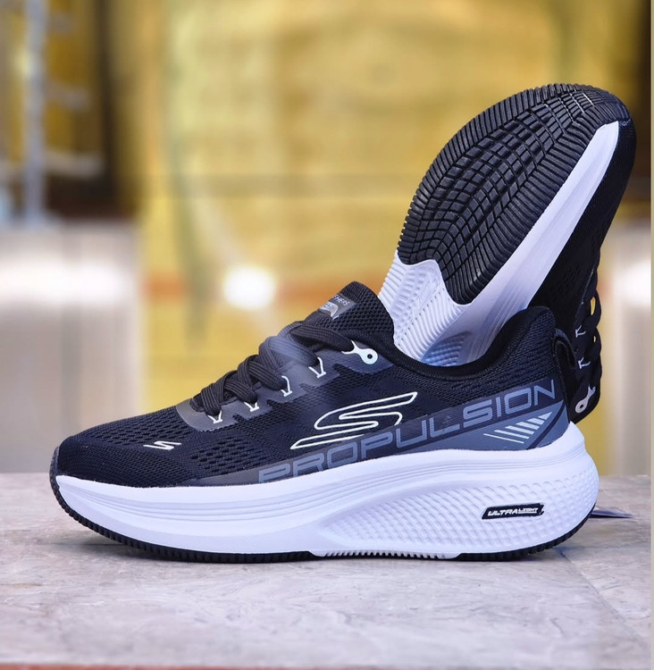 کفش اسکیچرز طبی و ضد آب سایز ۳۷ تا ۴۰ ساخت ویتنام فروش بصورت عمده و تک . Skechers max cushioning terminus sneaker vietnam