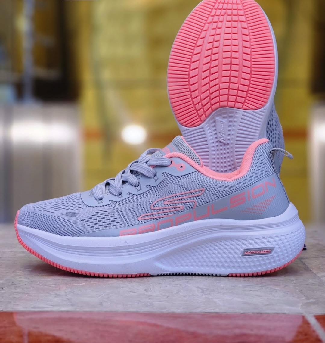کفش اسکیچرز طبی و ضد آب سایز ۳۷ تا ۴۰ ساخت ویتنام فروش بصورت عمده و تک . Skechers max cushioning terminus sneaker vietnam