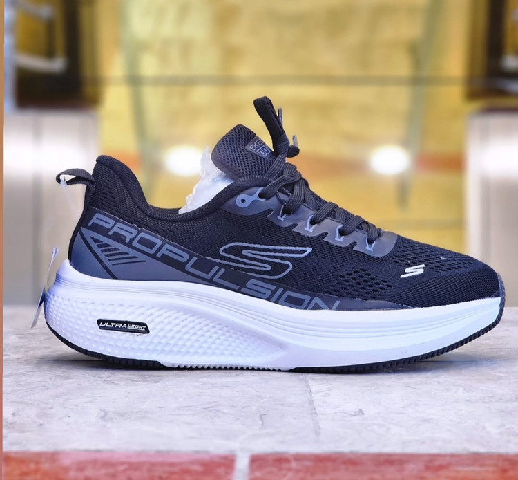 کتونی اسکیچرز سایز ۴۰تا ۴۵ ساخت ویتنام فروش بصورت عمده و تک . Skechers max cushioning terminus sneaker vietnam