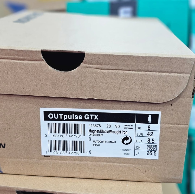 کتونی سالامون ضد آب/salomon outpulse GTX/فروش بصورت عمده و تک سایز 40 تا 45/تضمین کیفیت