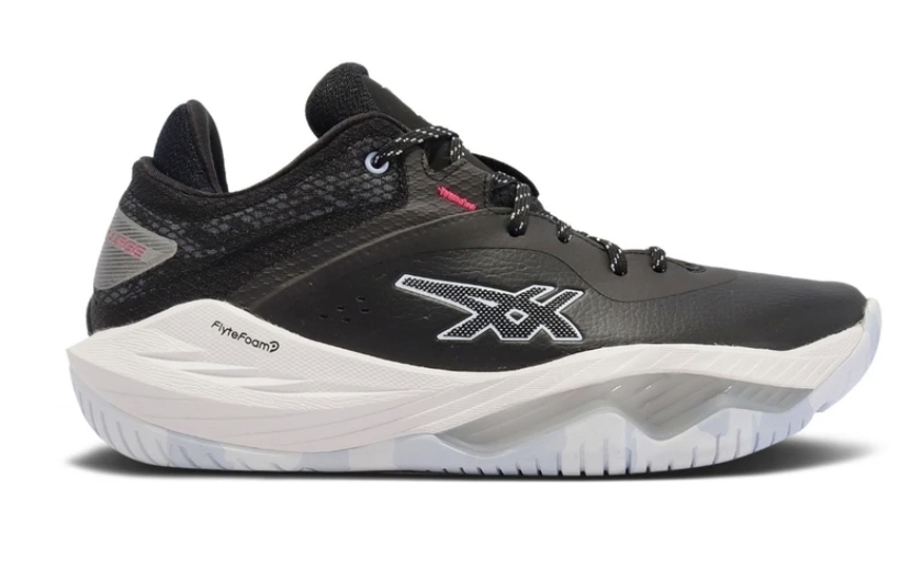asics nova surge low /سایز ۴۰ تا ۴۵ /ساخت ویتنام /فروش عمده و