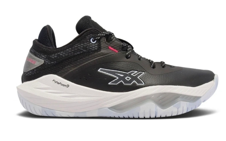 asics nova surge low /سایز ۴۰ تا ۴۵ /ساخت ویتنام /فروش عمده و