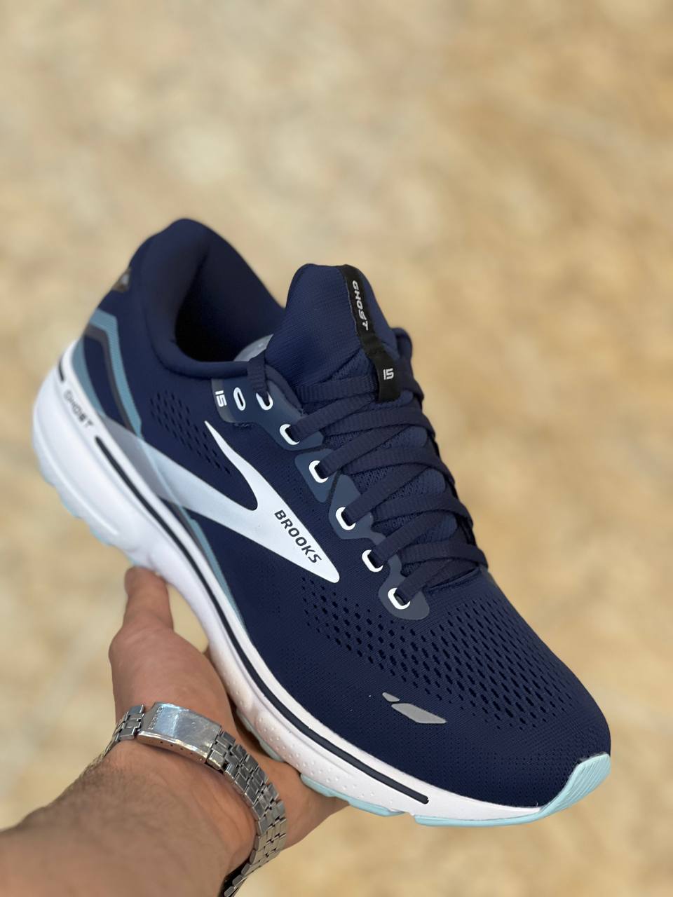 کفش بروکس گاست ۱۵ / ساخت ویتنام وارداتی /Brooks Ghost 15/ سایز ۴۰تا ۴۵ /فروش عمده و تک .