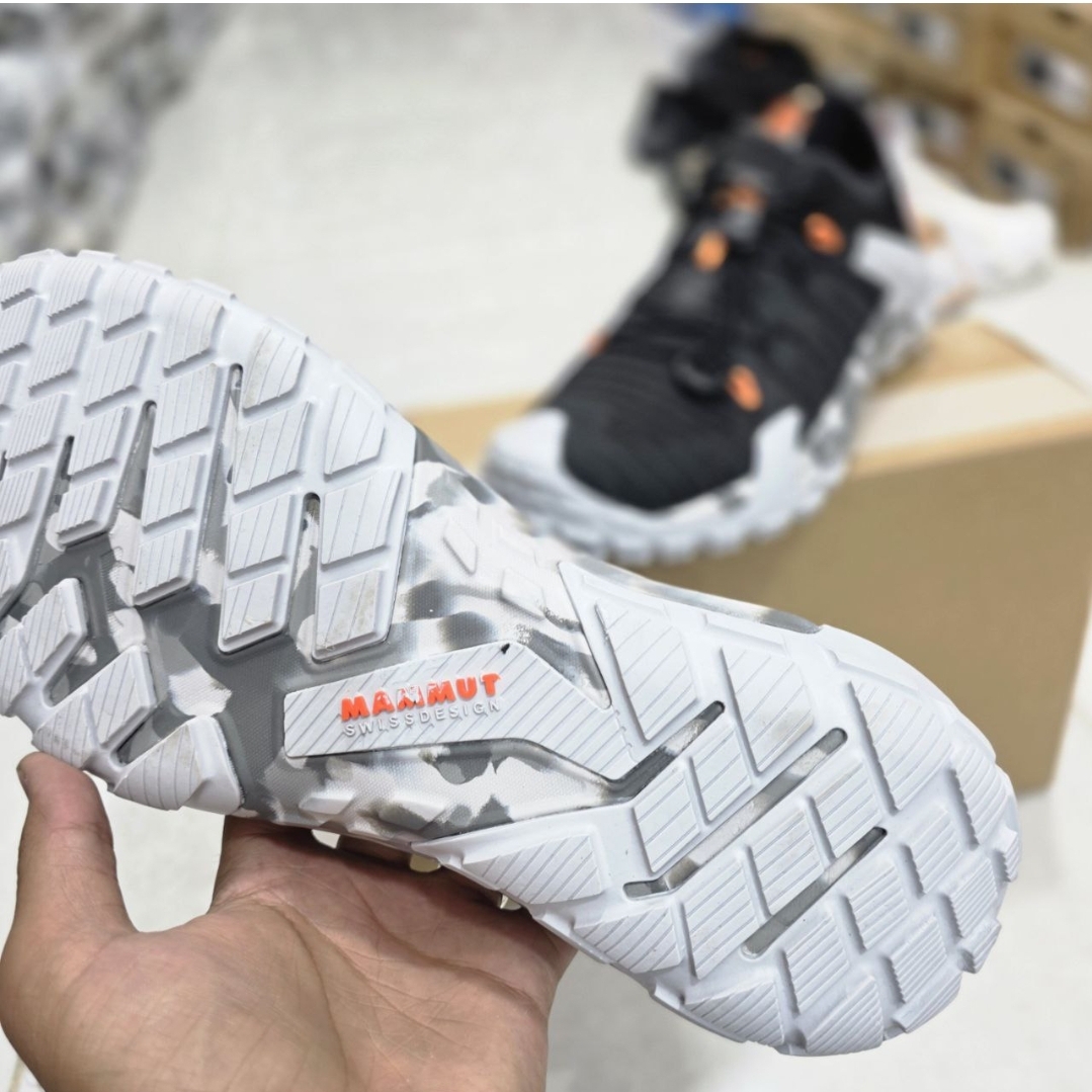 کتونی ماموت Mammut knit ll Low ساخت ویتنام فروش بصورت عمده و تک سایز ۴۰ تا ۴۵ تضمین کیفیت کالا