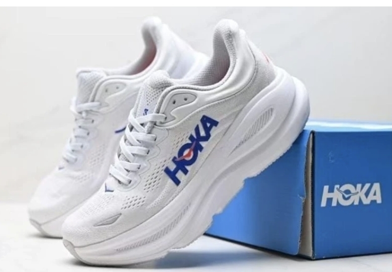 کتونی هوکا باندی ۹/shoes hoka bondi 9/ساخت ویتنام وارداتی /همراه با جعبه باربارکد دار/سایز ۳۶ تا ۴۵ /فروش عمده و تک/ست جذاب / تضمین کیفیت کالا