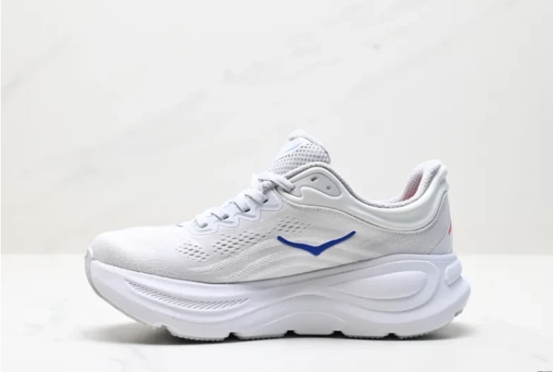 کتونی هوکا باندی ۹/shoes hoka bondi 9/ساخت ویتنام وارداتی /همراه با جعبه باربارکد دار/سایز ۳۶ تا ۴۵ /فروش عمده و تک/ست جذاب / تضمین کیفیت کالا