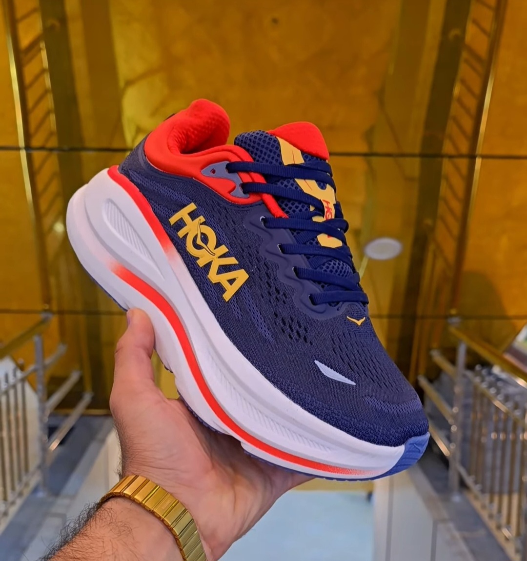 کتونی هوکا باندی ۹/shoes hoka bondi 9/ساخت ویتنام وارداتی /همراه با جعبه باربارکد دار/سایز ۳۶ تا ۴۵ /فروش عمده و تک/ست جذاب / تضمین کیفیت کالا