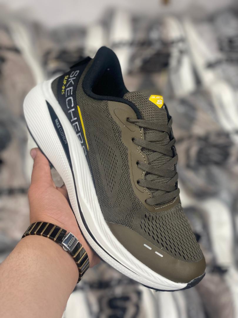کتونی اسکیچرز ساخت ویتنام /Skechers Slip-ins Max Cushioning /سایز ۴۰ تا ۴۵/فروش بصورت عمده و تک .