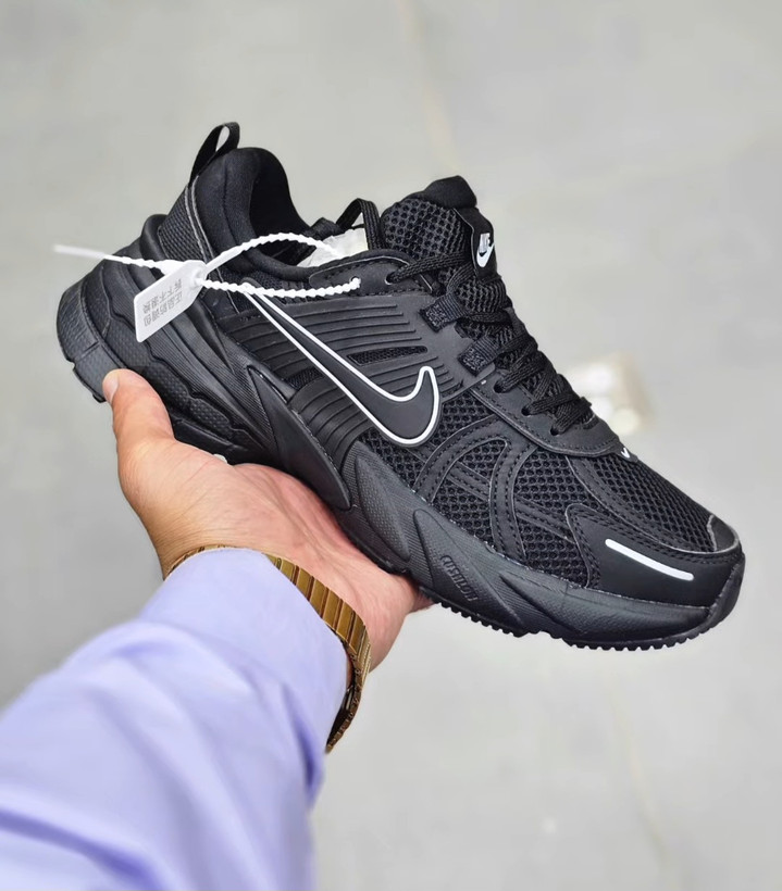 کتونی نایکv2k، ساخت ویتنام وارداتی، فروش بصورت عمده و تک ، سایز ۴۰تا۴۵.Nike V2k Run Year of the Dragon
