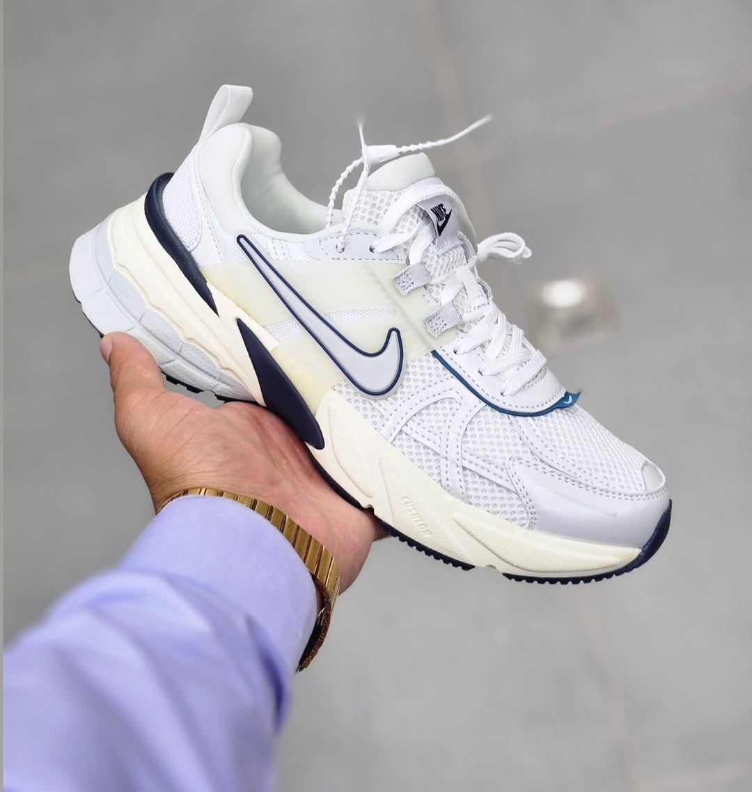 کتونی نایکv2k، ساخت ویتنام وارداتی، فروش بصورت عمده و تک ، سایز ۴۰تا۴۵.Nike V2k Run Year of the Dragon