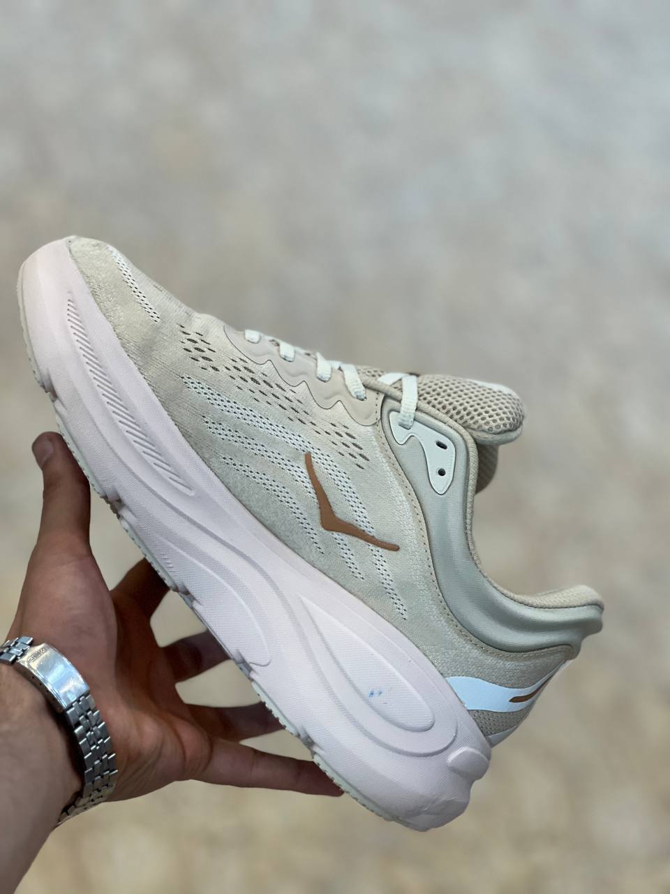 کتونی هوکا باندی ۹/shoes hoka bondi 9/ساخت ویتنام