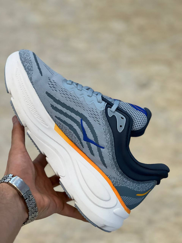 کتونی هوکا باندی ۹/shoes hoka bondi 9/ساخت ویتنام وارداتی /همراه با جعبه باربارکد دار/سایز ۳۶ تا ۴۵ /فروش عمده و تک/ست جذاب / تضمین کیفیت کالا