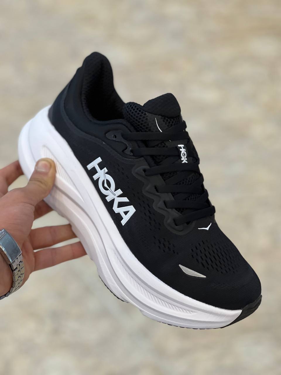 کتونی هوکا باندی ۹/shoes hoka bondi 9/ساخت ویتنام