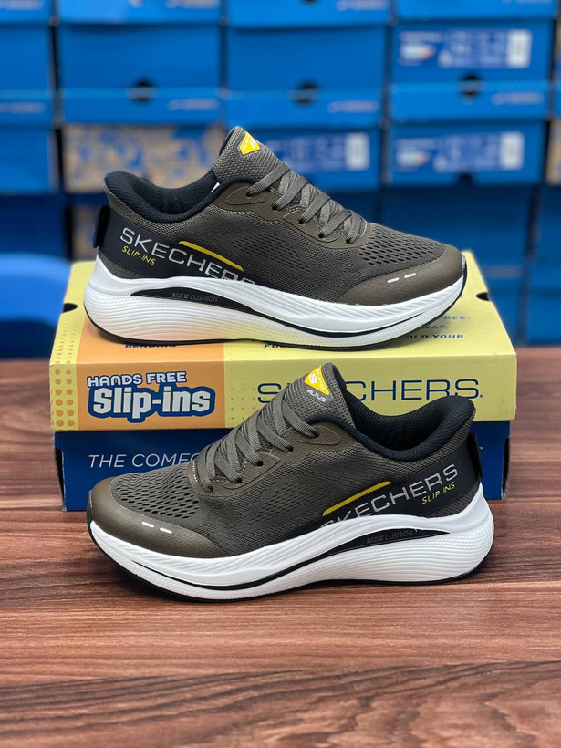 کتونی اسکیچرز ساخت ویتنام /Skechers Slip-ins Max Cushioning /سایز ۴۰ تا ۴۵/فروش بصورت عمده و تک .