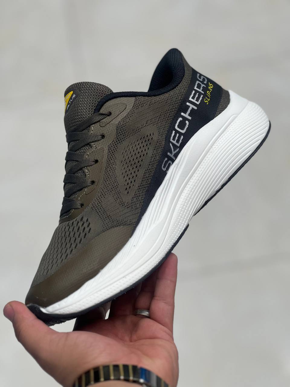 کتونی اسکیچرز ساخت ویتنام /Skechers Slip-ins Max Cushioning /سایز ۴۰ تا ۴۵/فروش بصورت عمده و تک .