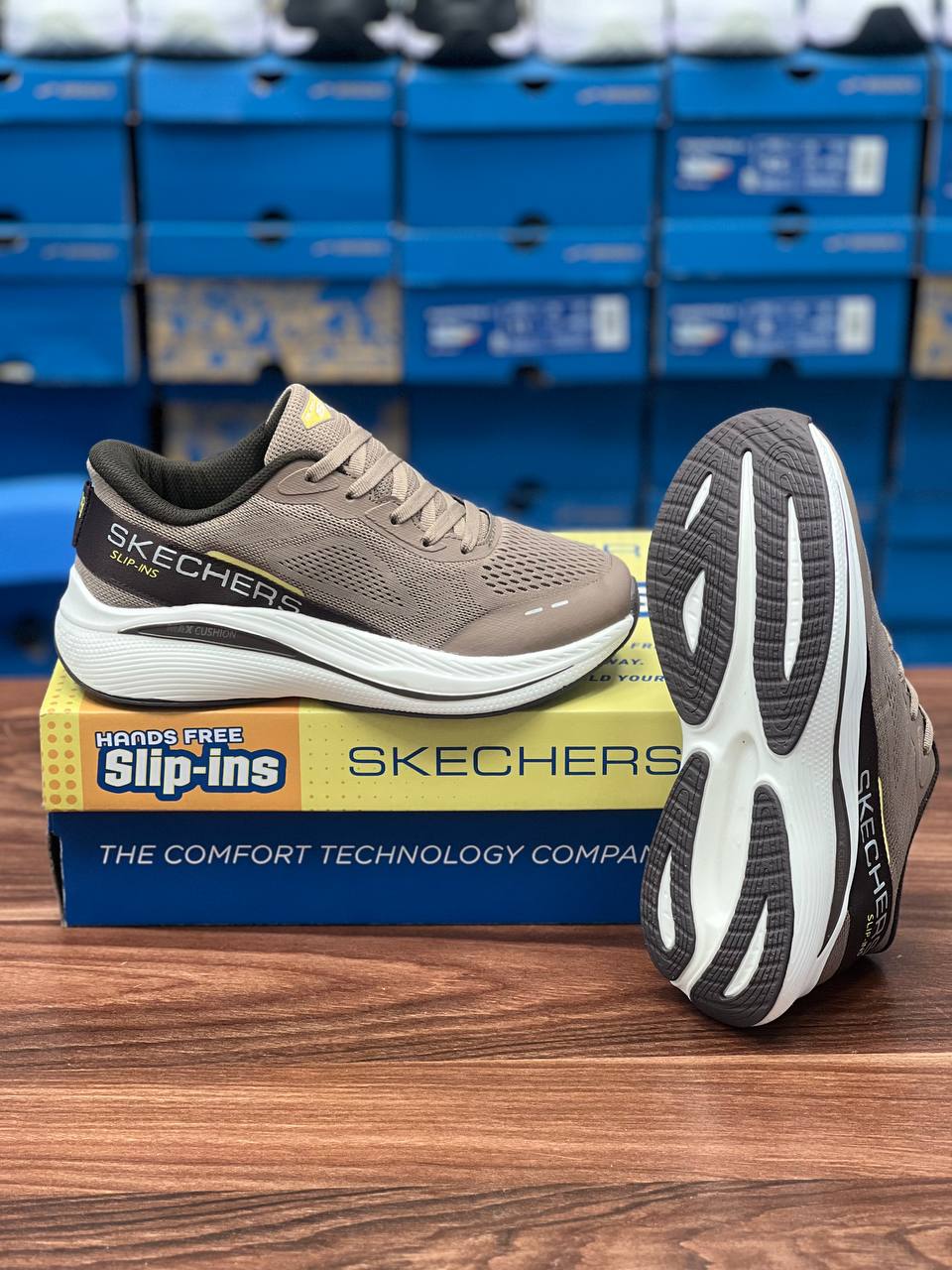 کتونی اسکیچرز ساخت ویتنام /Skechers Slip-ins Max Cushioning /سایز ۴۰ تا ۴۵/فروش بصورت عمده و تک .