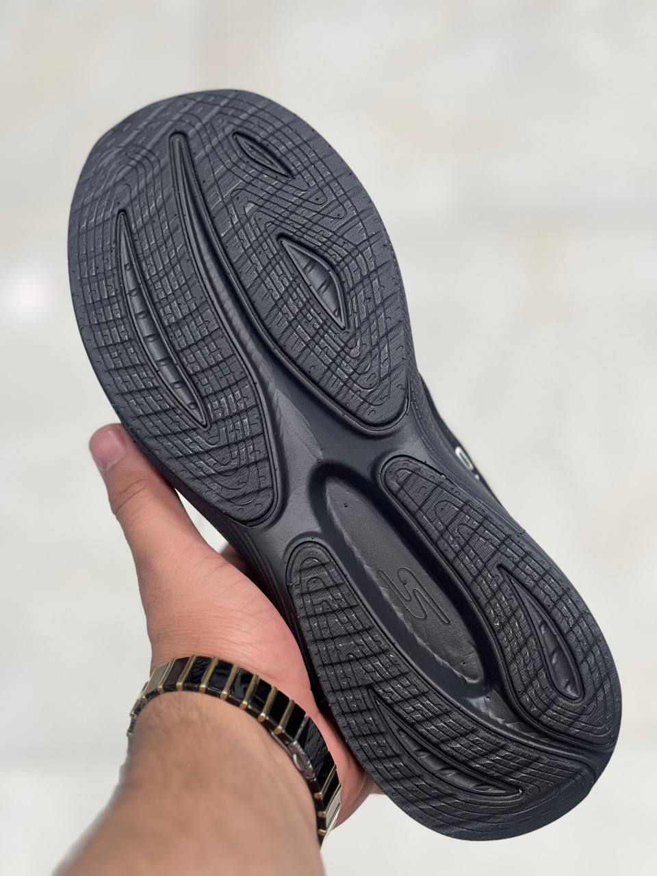 کتونی اسکیچرز ساخت ویتنام /Skechers Slip-ins Max Cushioning /سایز ۴۰ تا ۴۵/فروش بصورت عمده و تک .