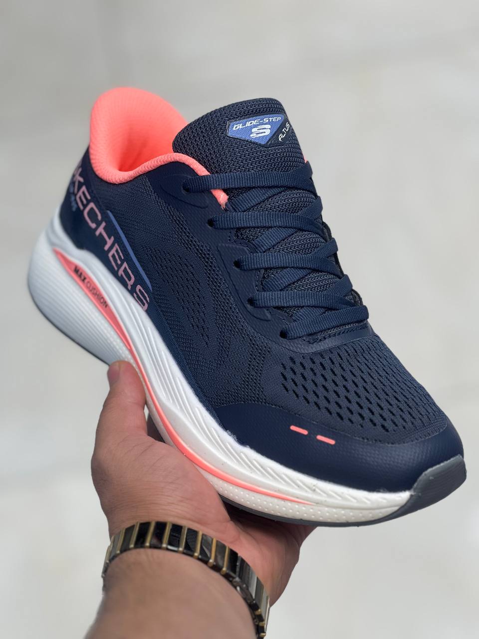 کتونی اسکیچرز نرم و سبک و راحت /ساخت ویتنام /Skechers Slip-ins Max Cushioning /سایز ۳۷تا۴۰/فروش بصورت عمده و تک .