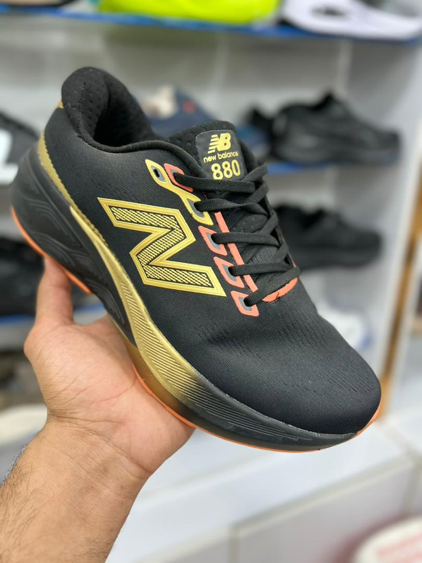 کتونی نیوبالانس ویتنامی ، فروش بصورت عمده و تک ، سایز ۴۰ تا ۴۵ . New balance NB 880715 Vietnam