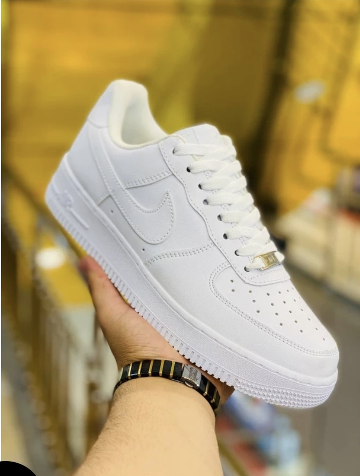 کتونی نایک ایرفورس ویتنامی وارداتی رویه چرم مستر کوالیتی A, سایز ۳۶ تا ۴۵ ست جذاب Nike Air force
