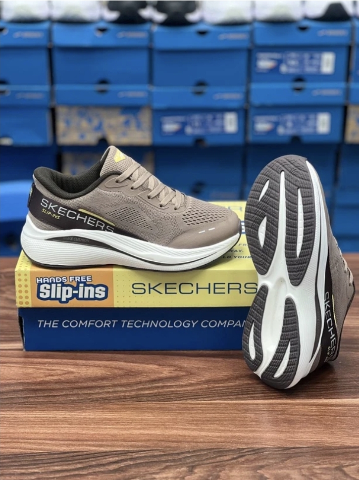 کتونی اسکیچرز ساخت ویتنام /Skechers Slip-ins Max Cushioning /سایز ۴۰ تا ۴۵/ کتونی ویتنامی وارداتی /فروش بصورت عمده و تک .