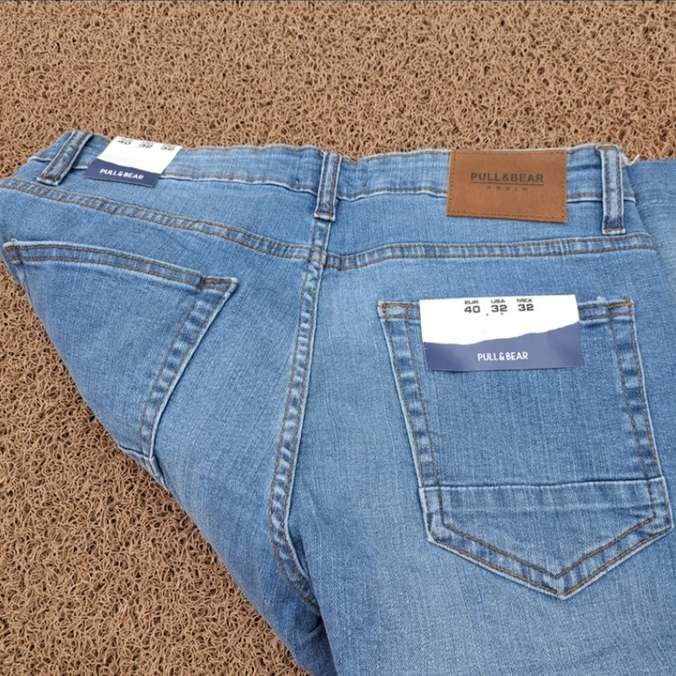 شلوار لی راسته اورجینال برند پول اند بیر pull and bear / سایز 40 تا 50 / ساخت ترکیه /پارچه کش ترک .Pull&bear