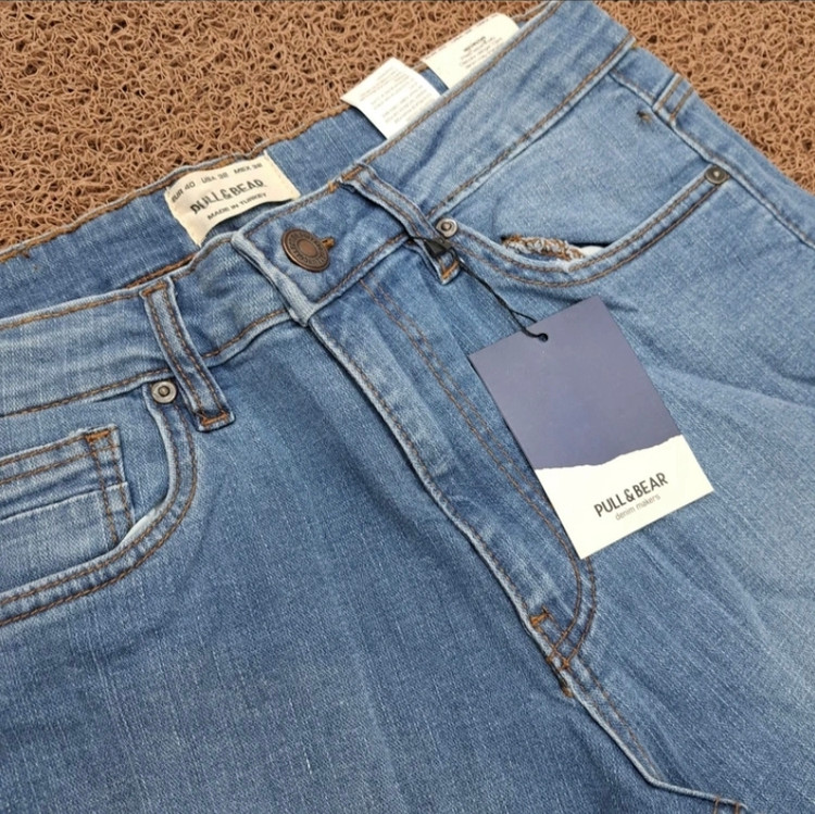 شلوار لی راسته اورجینال برند پول اند بیر pull and bear / سایز 40 تا 50 / ساخت ترکیه /پارچه کش ترک .Pull&bear