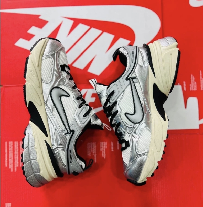 Nike V2k Run Year of the Dragon نایک v2k