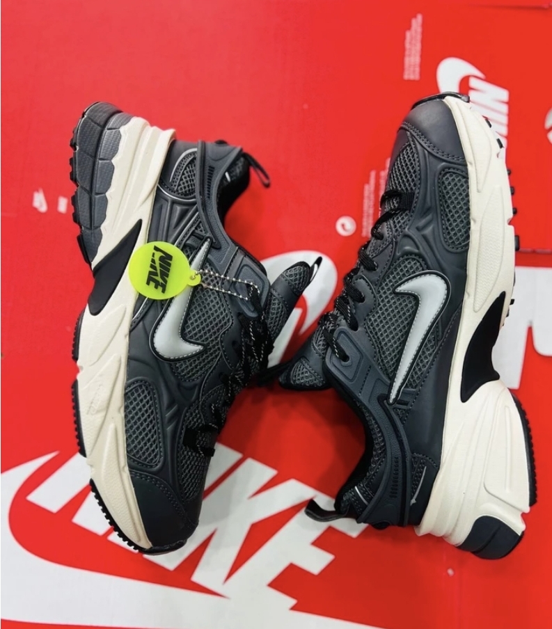 کتونی نایک v2k، ساخت ویتنام فروش بصورت عمده و تک ، سایز ۳۶تا۴۵ . ۴۵Nike V2k Run Year of the Dragon