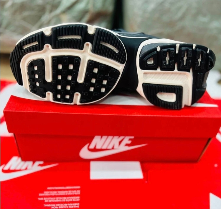Nike V2k Run Year of the Dragon نایک v2k